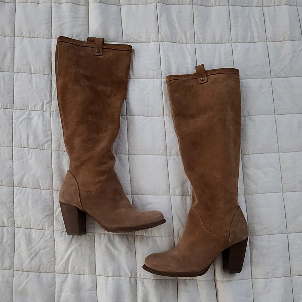 UGG Women's Chestnut Suede Heeled Boots